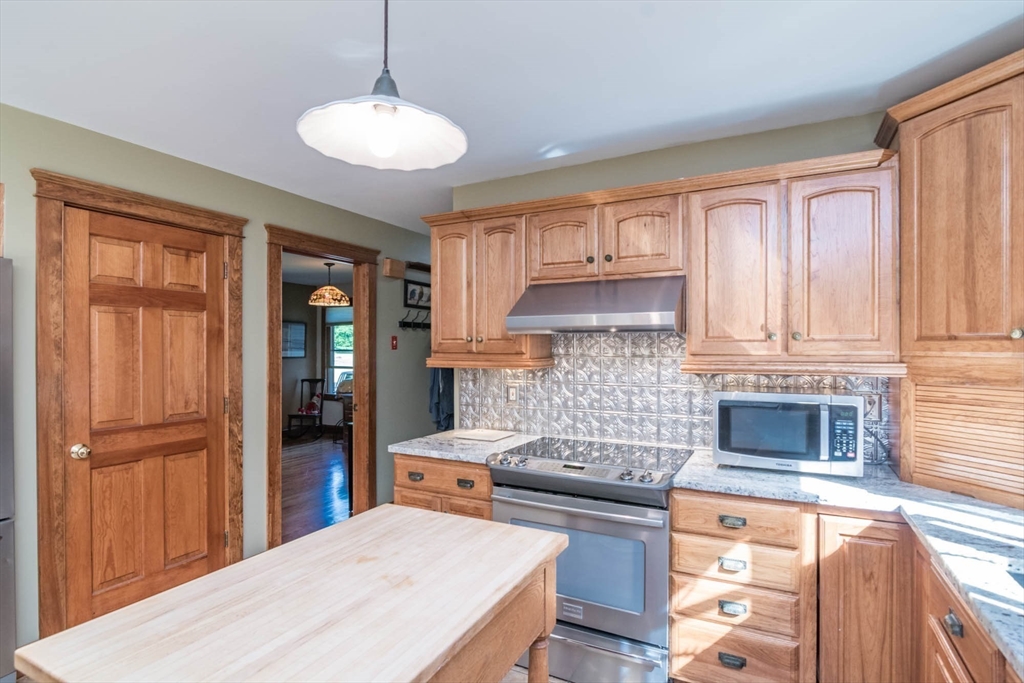 243 Wilbraham Road Monson, MA 01057 - Photo 14 of 42