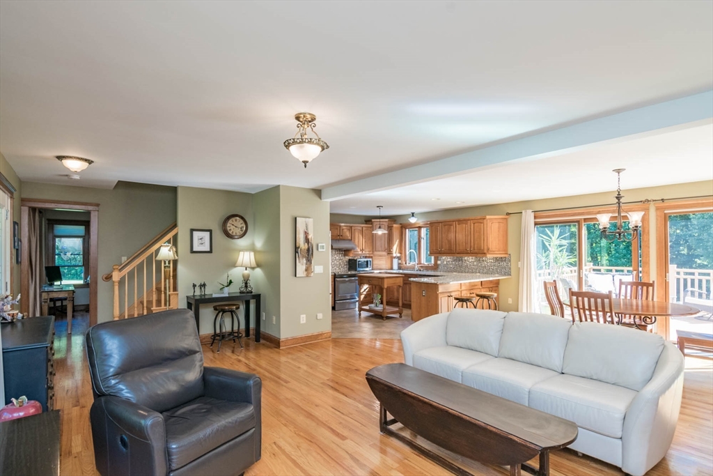 243 Wilbraham Road Monson, MA 01057 - Photo 8 of 42