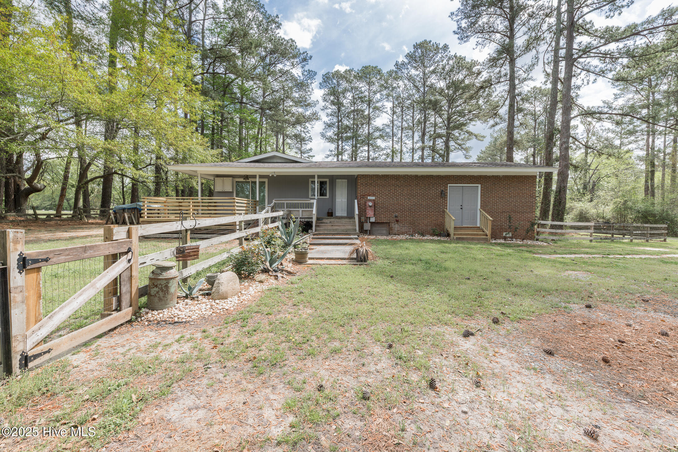 191 Sunset Road Wallace, NC 28466 - Photo 17 of 25 9FRONT