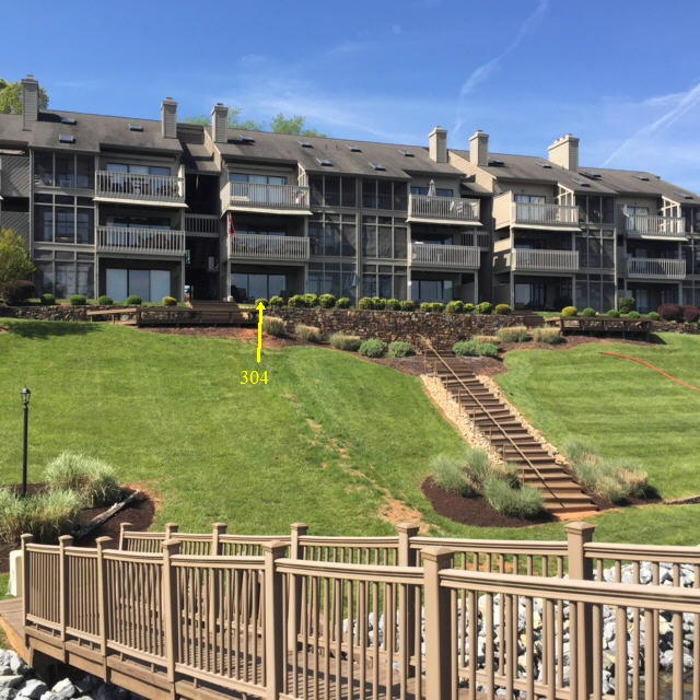 850 Gangplank Road, Unit 304 Moneta, VA 24121 - Photo 1 of 36 View from deck over boat slips