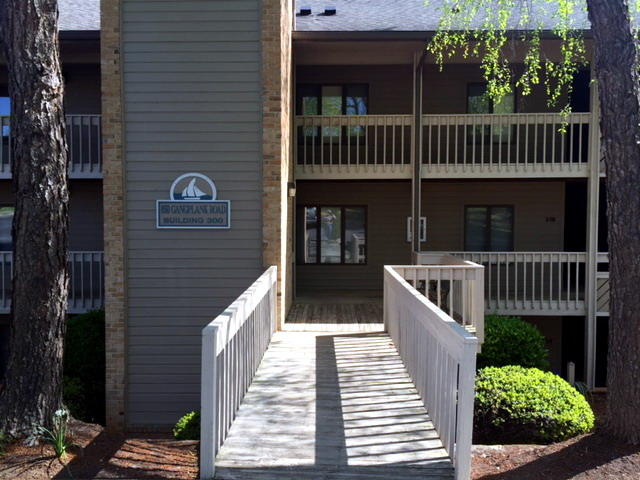 850 Gangplank Road, Unit 304 Moneta, VA 24121 - Photo 33 of 36 58