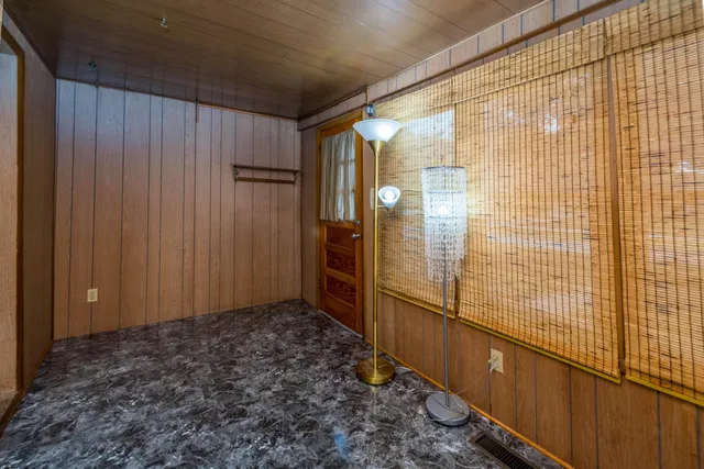 $145,000 | 111 East Iroquois Street, Kentland, IN 47951