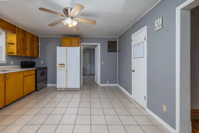 $145,000 | 111 East Iroquois Street, Kentland, IN 47951