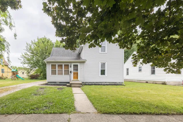 $145,000 | 111 East Iroquois Street, Kentland, IN 47951