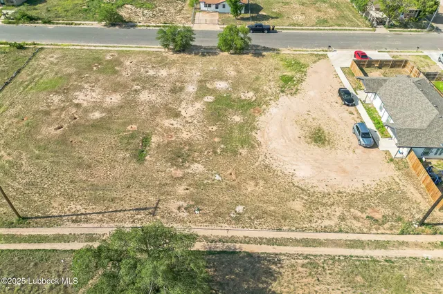 $8,000 | 1907 East 15th Street, Lubbock, TX 79403