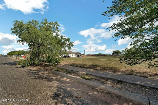 $8,000 | 1907 East 15th Street, Lubbock, TX 79403