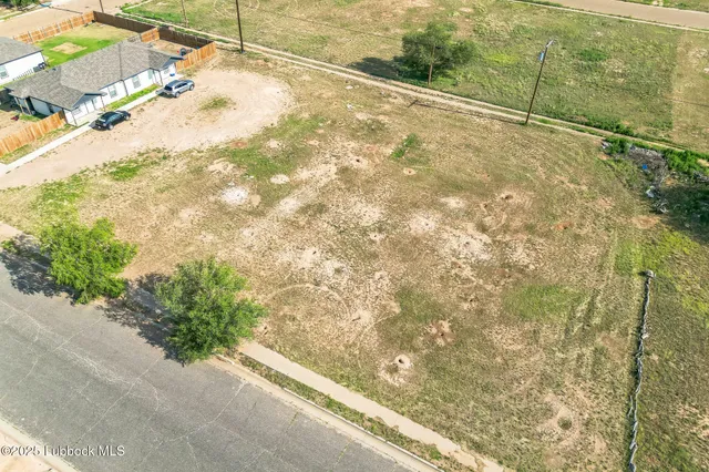 $8,000 | 1907 East 15th Street, Lubbock, TX 79403