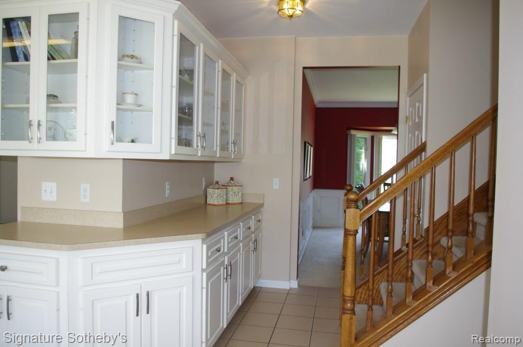 1331 Tulberry Circle Rochester, MI 48306 - Photo 10 of 26