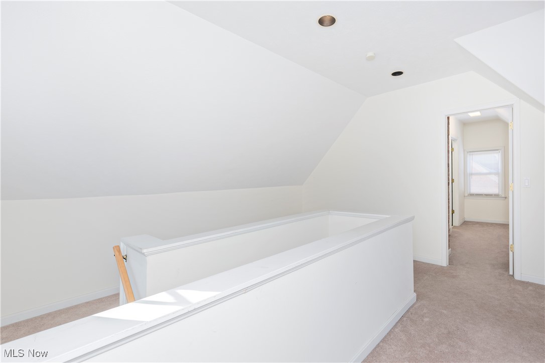 4040 Ardmore Road Cleveland, OH 44121 - Photo 26 of 43