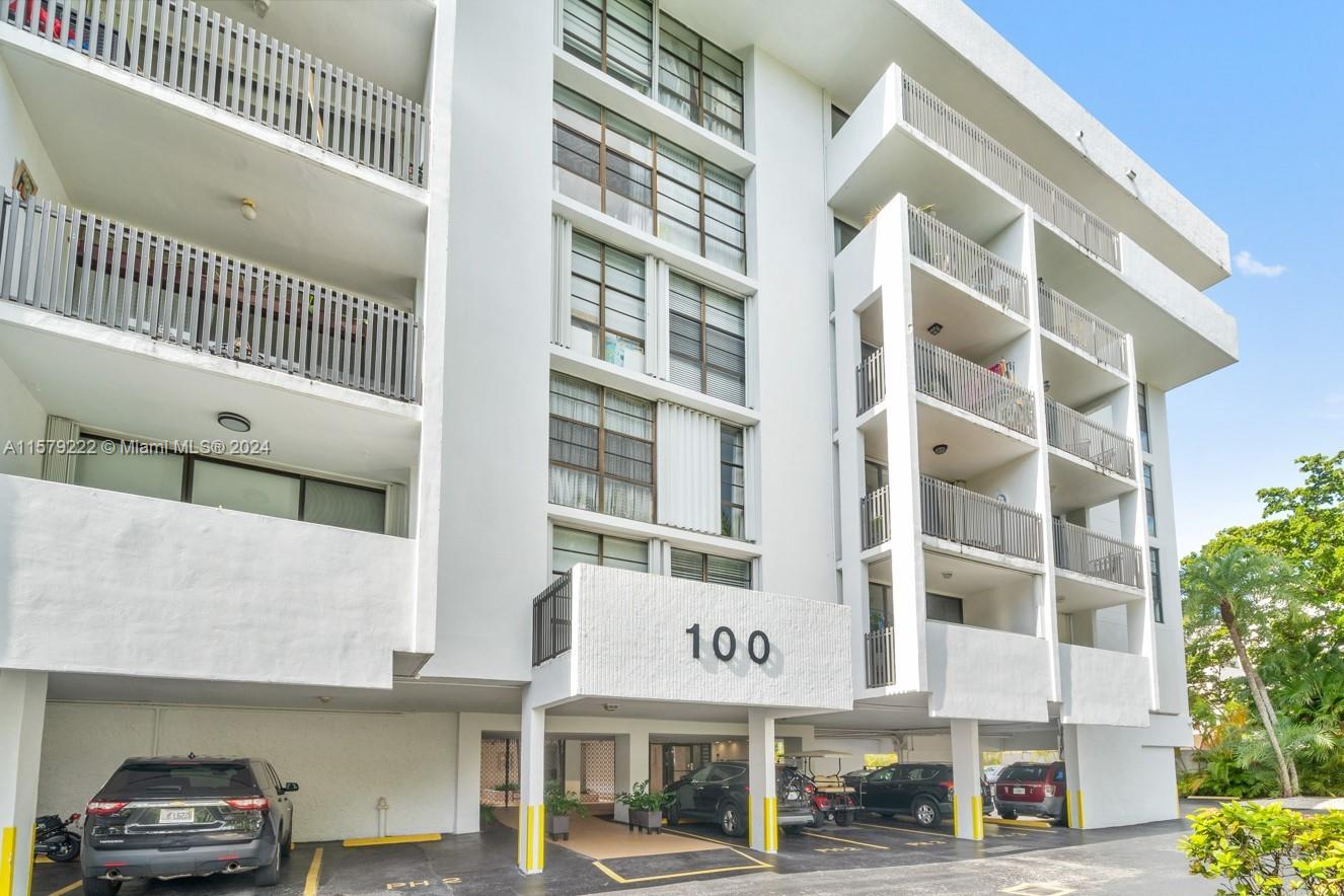 100 Ocean Ln Drive, Unit PH2 Key Biscayne, FL 33149 - Photo 11 of 15 a front view of a building with street