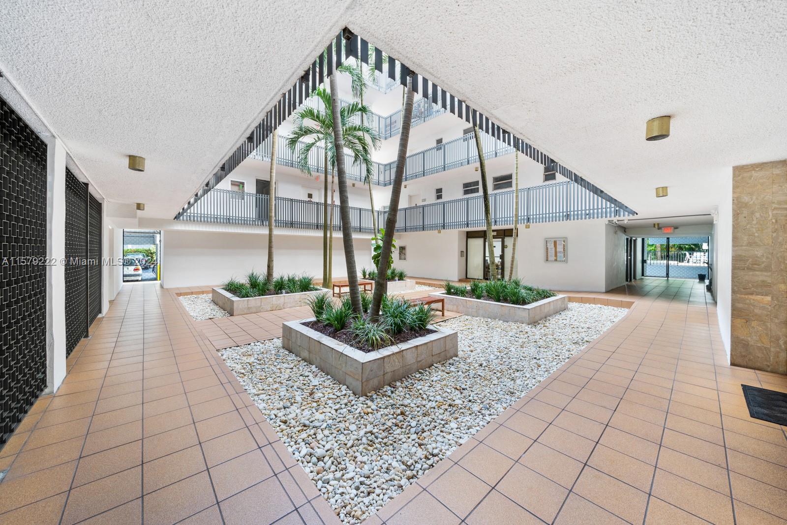 100 Ocean Ln Drive, Unit PH2 Key Biscayne, FL 33149 - Photo 14 of 15