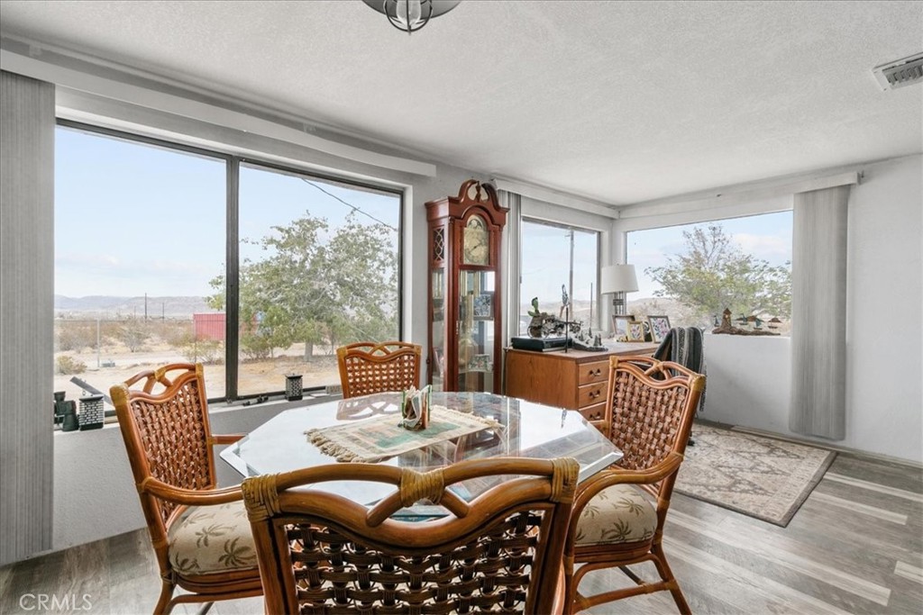 55576 Valley View Road Landers, CA 92285 - Photo 8 of 40 Gallery Image 8