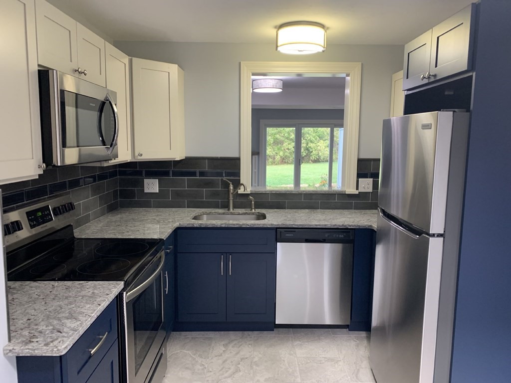 10 Apple Tree Hill Road, Unit 10 Hopkinton, MA 01748 - Photo 28 of 40 Gallery Image 28