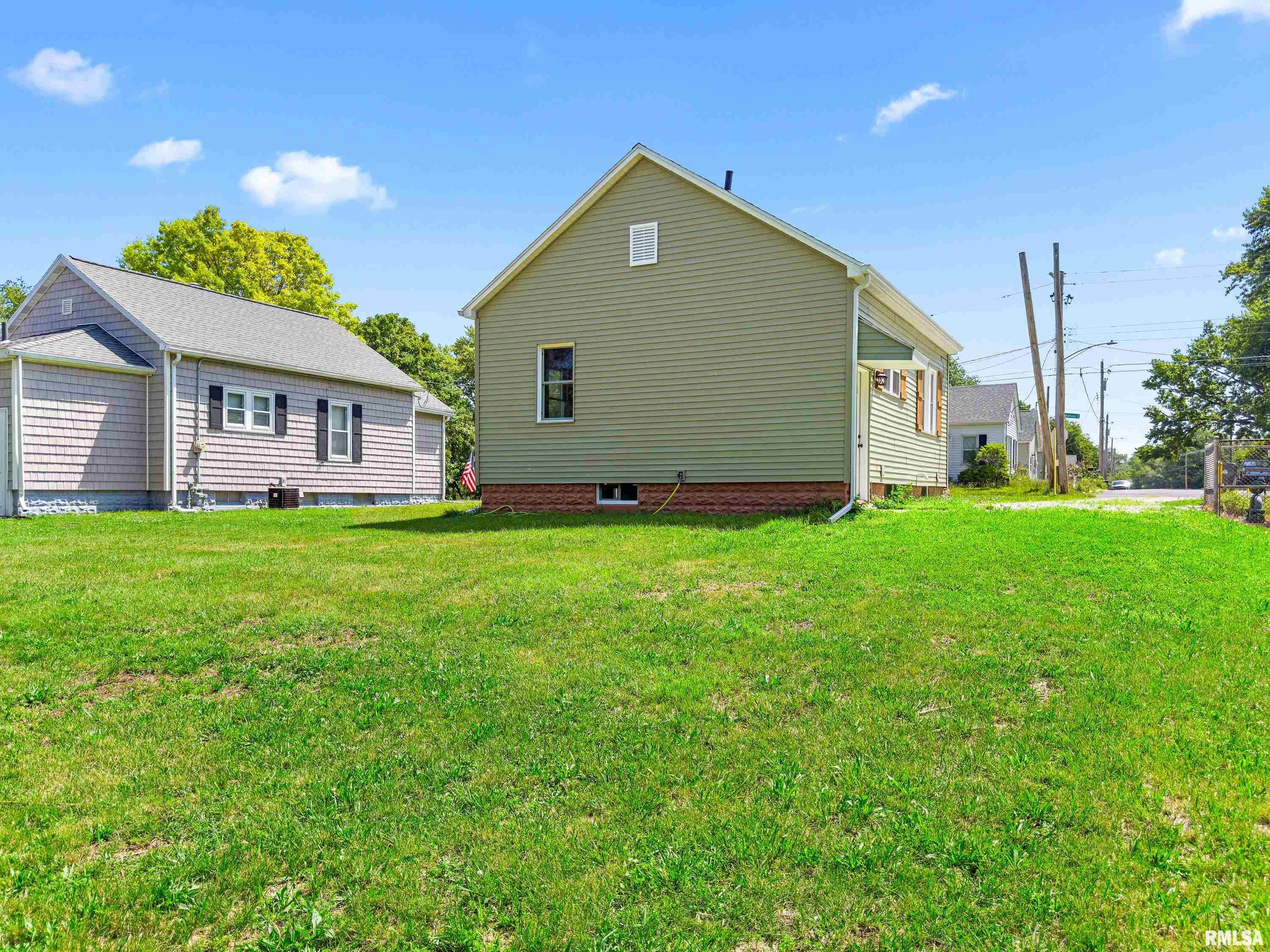 301 Reservoir Road Pekin, IL 61554 - Photo 4 of 29