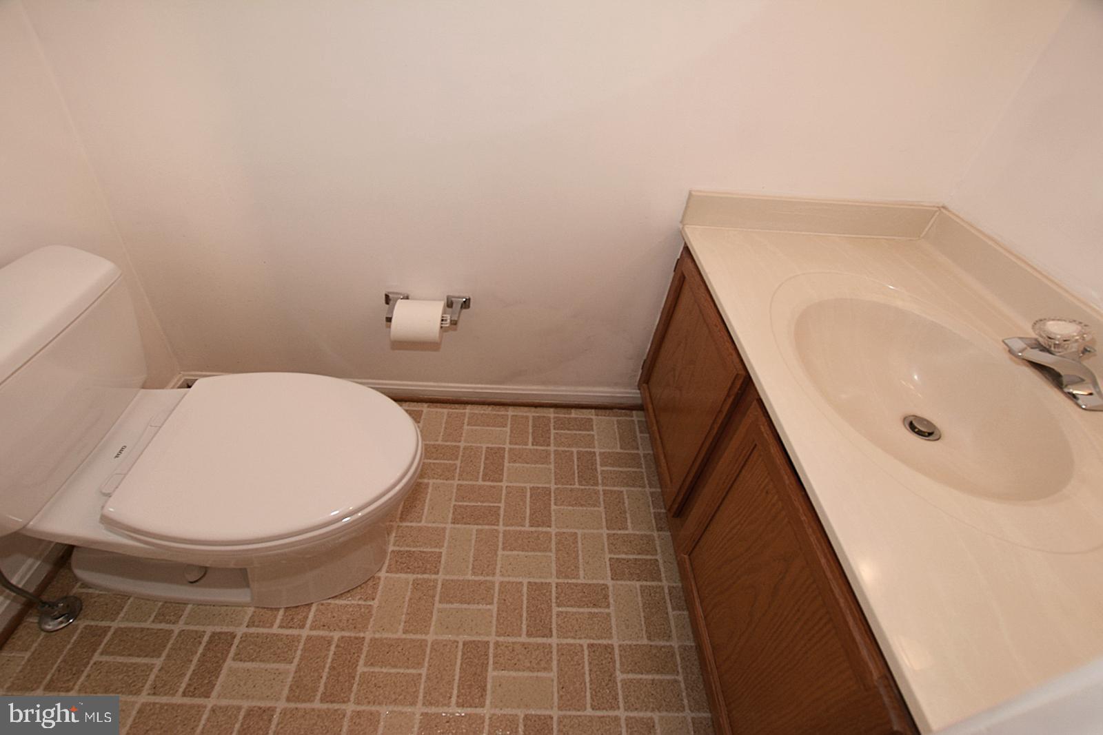 11909 Crosswind Court Reston, VA 20194 - Photo 16 of 33 Gallery Image 16