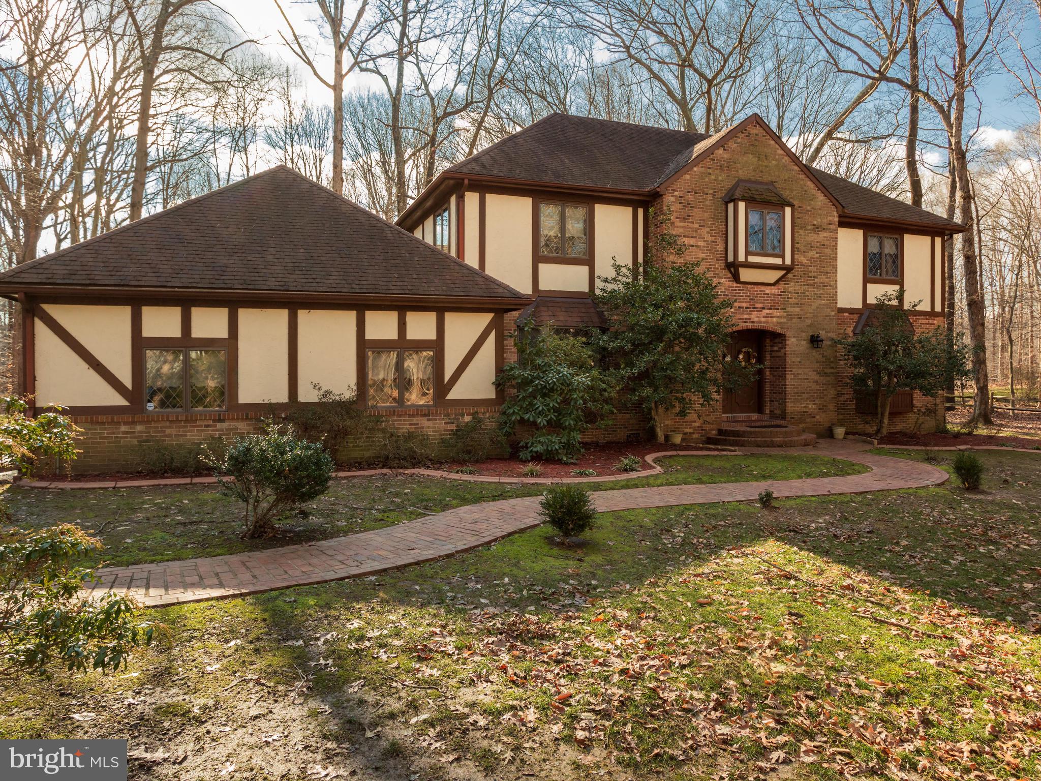 3681 Russell Road Woodbridge, VA 22192 - Photo 2 of 48 Lovely & welcoming Tudor-style architecture.
