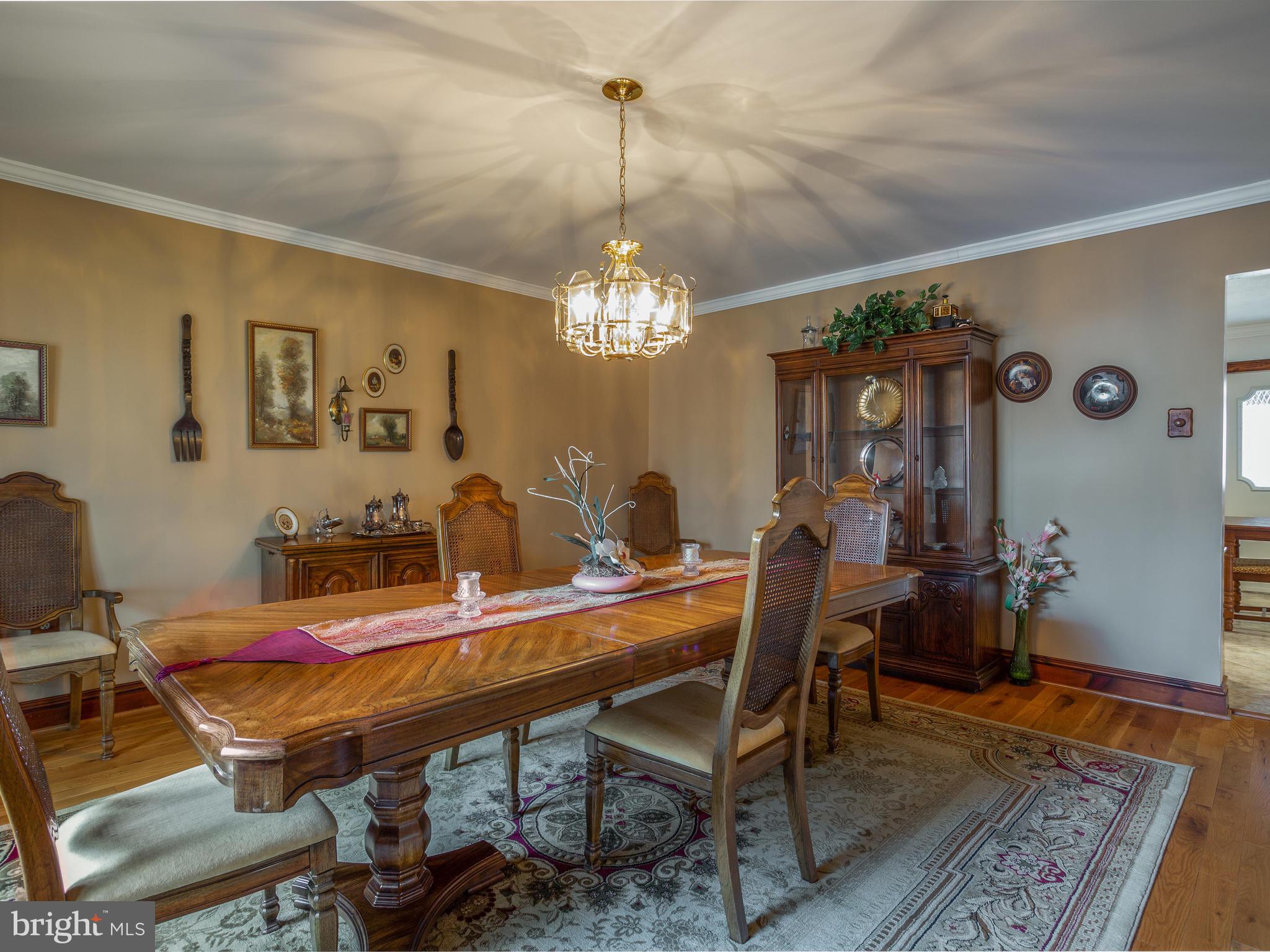 3681 Russell Road Woodbridge, VA 22192 - Photo 13 of 48 Very Large Dining Room great for entertaining.