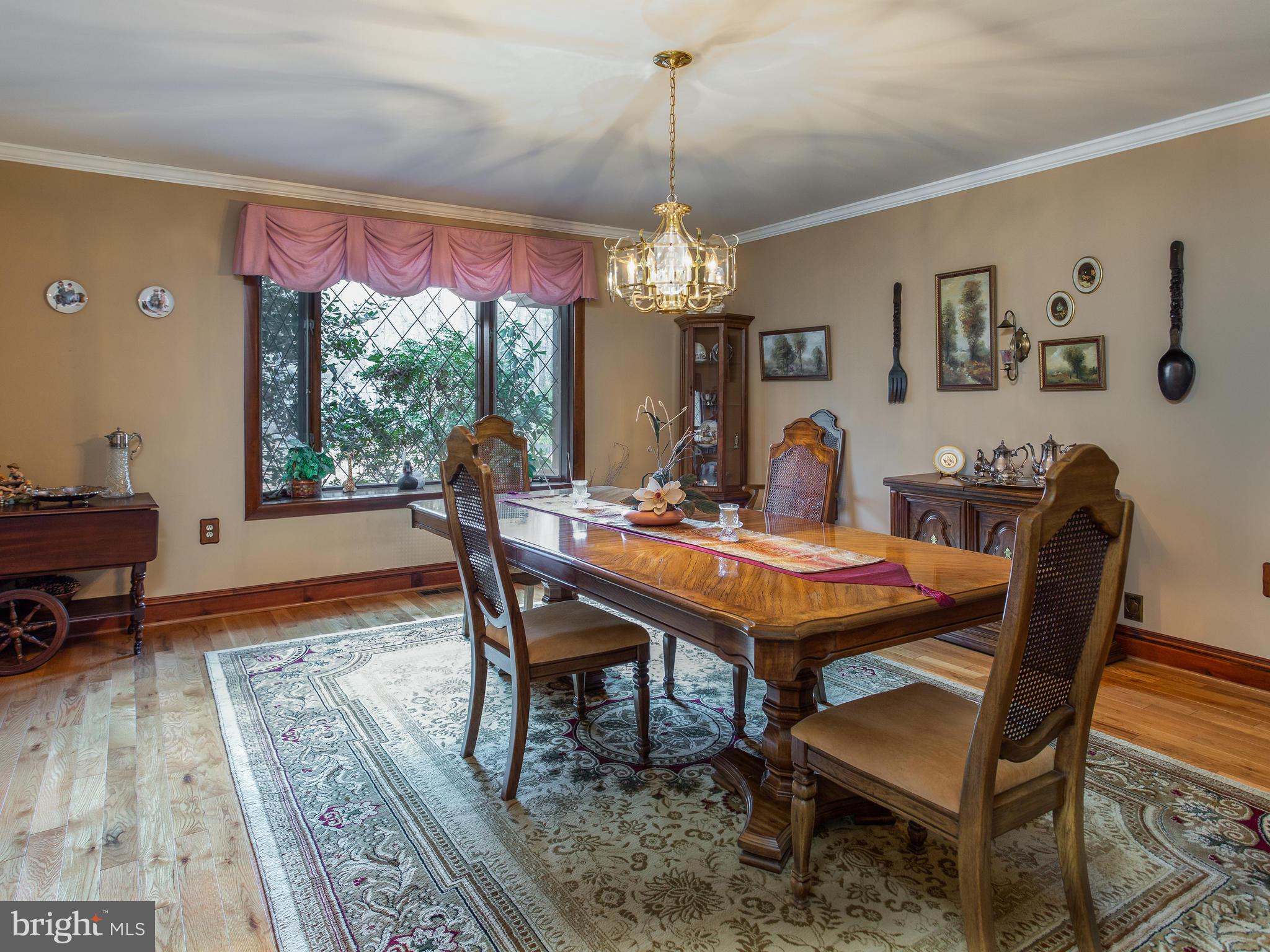 3681 Russell Road Woodbridge, VA 22192 - Photo 14 of 48 Spacious Dining Room with Hardwood Floors.