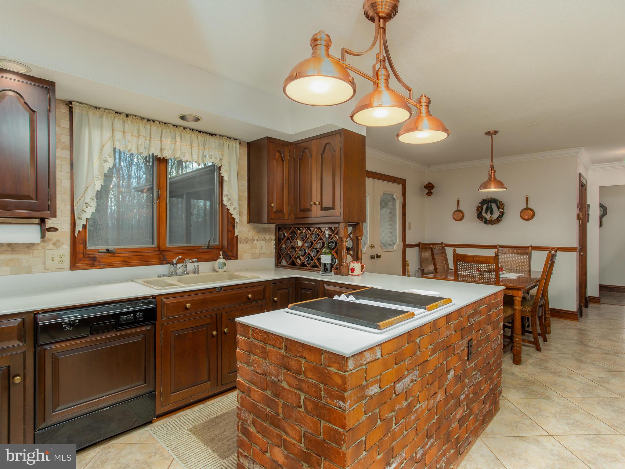 3681 Russell Road Woodbridge, VA 22192 - Photo 18 of 48 Bright Kitchen with views to wooded backyard.