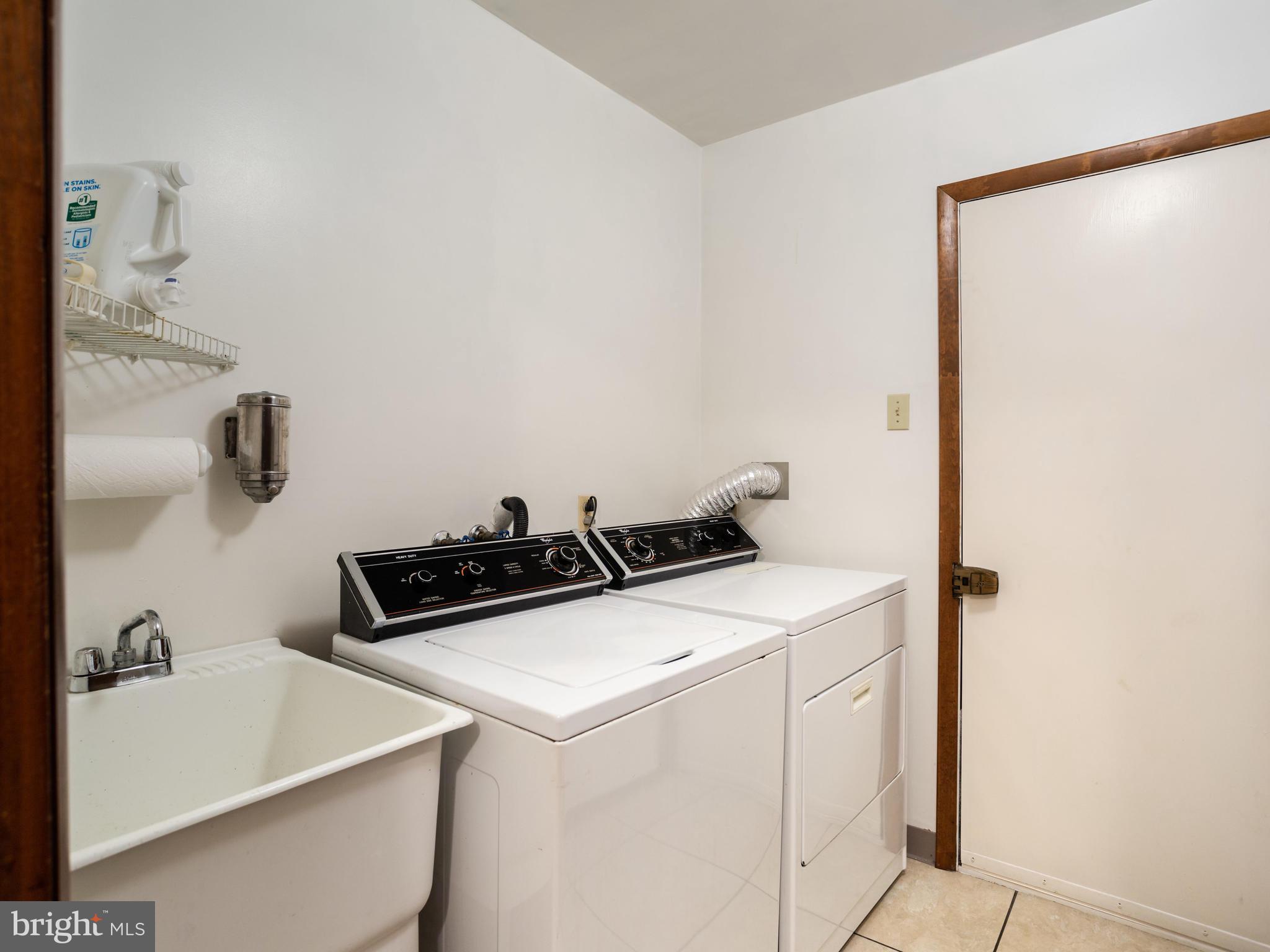3681 Russell Road Woodbridge, VA 22192 - Photo 24 of 48 Laundry / Mud Room with Exterior Door.