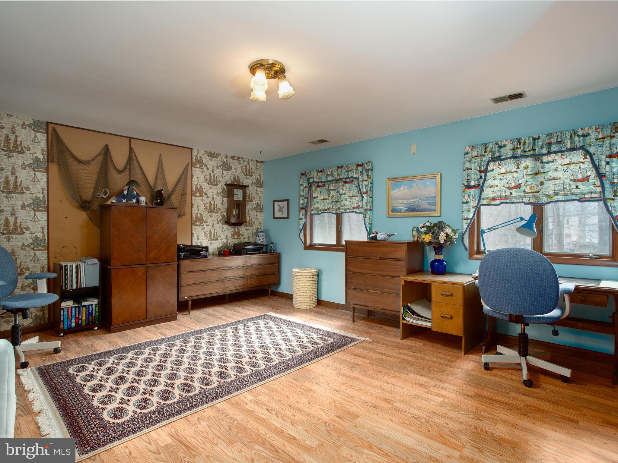 3681 Russell Road Woodbridge, VA 22192 - Photo 38 of 48 Second Bedroom Used as Double Home Office.