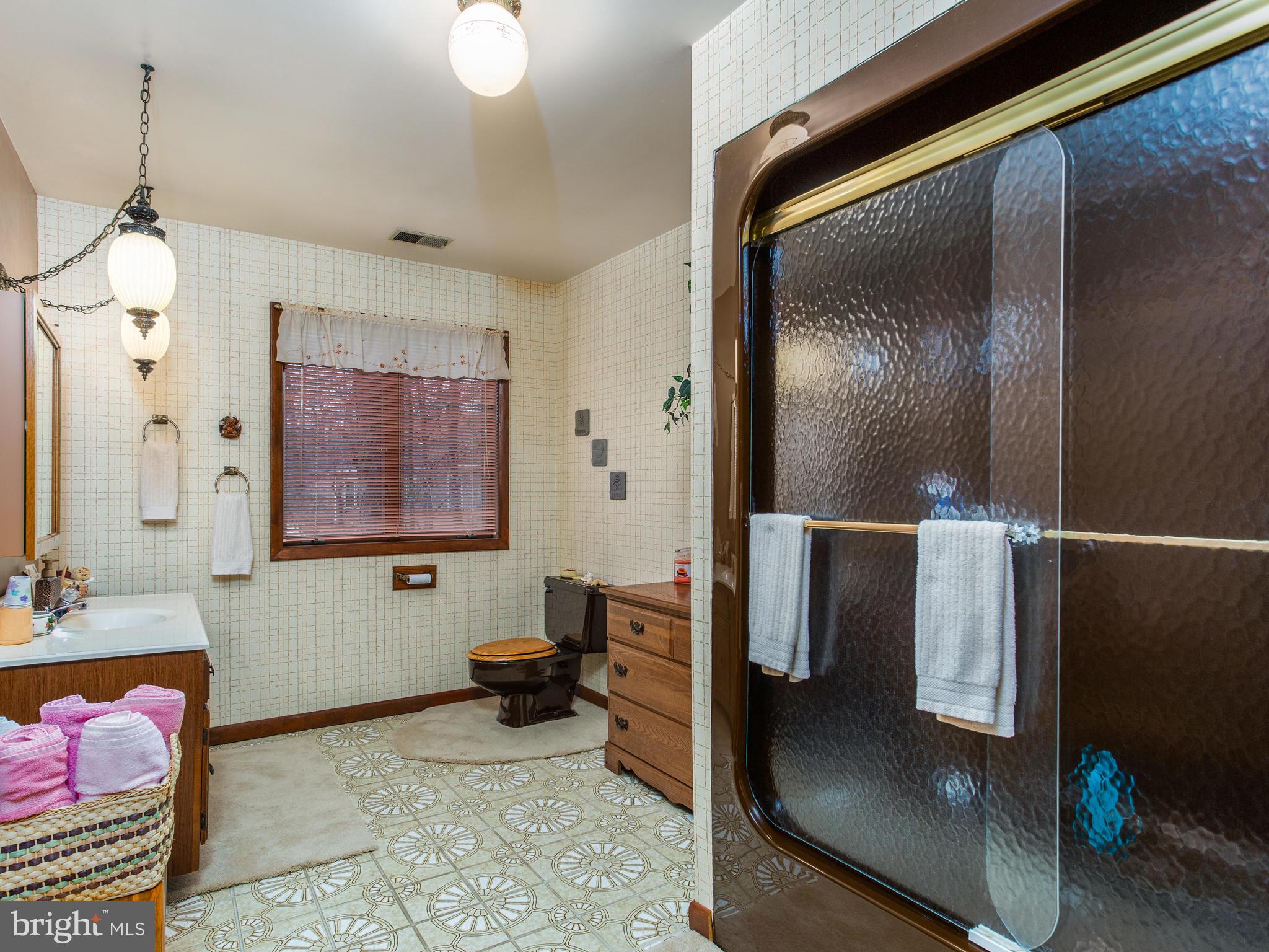 3681 Russell Road Woodbridge, VA 22192 - Photo 40 of 48 Hall Bath.