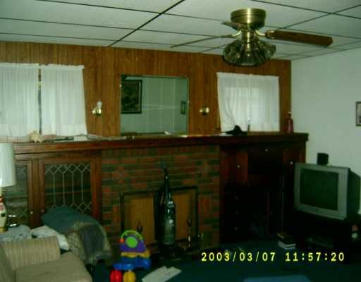 252 Meridian Road Butler, PA 16001 - Photo 4 of 7 Living Room.