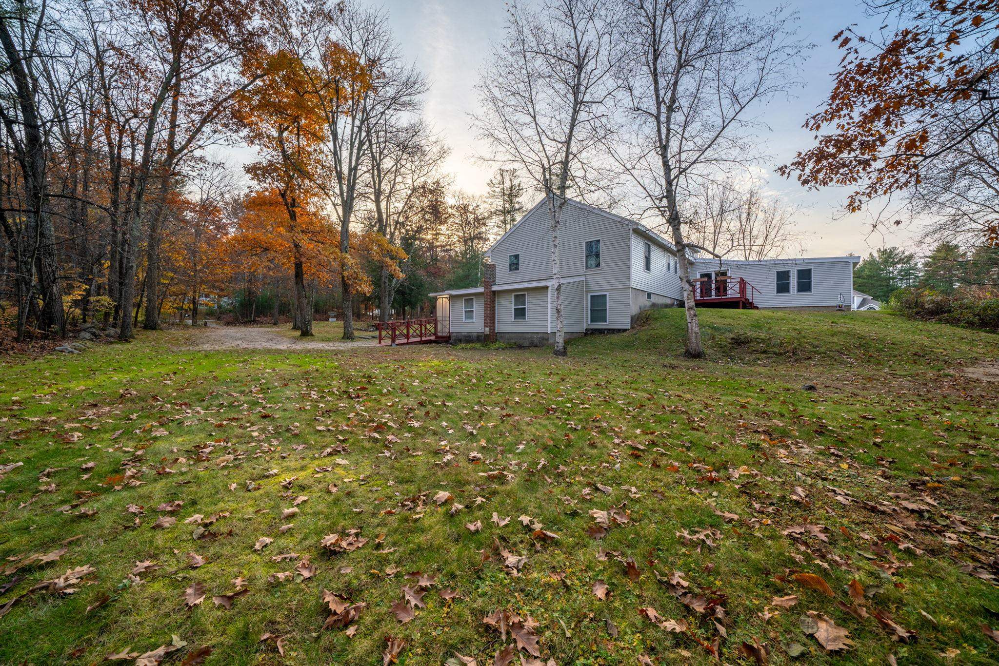 80 Old Derry Road Londonderry, NH 03053 - Photo 3 of 37