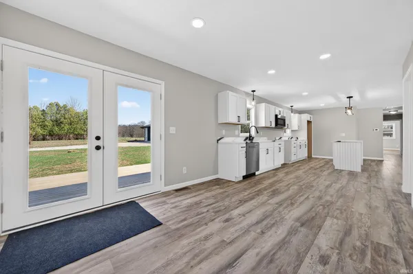 $379,900 | 2693 South 400 East, Marion, IN 46953