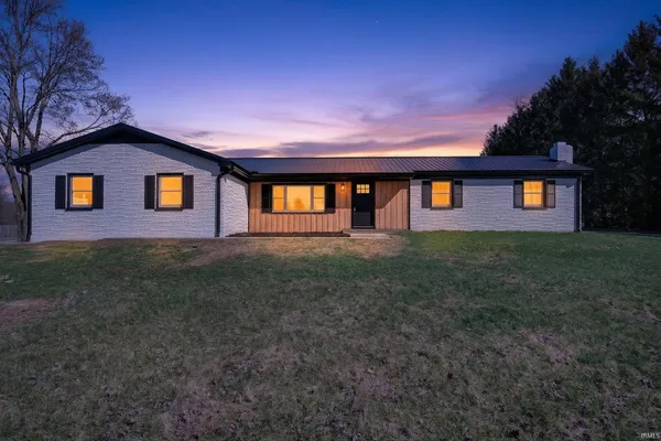 $379,900 | 2693 South 400 East, Marion, IN 46953