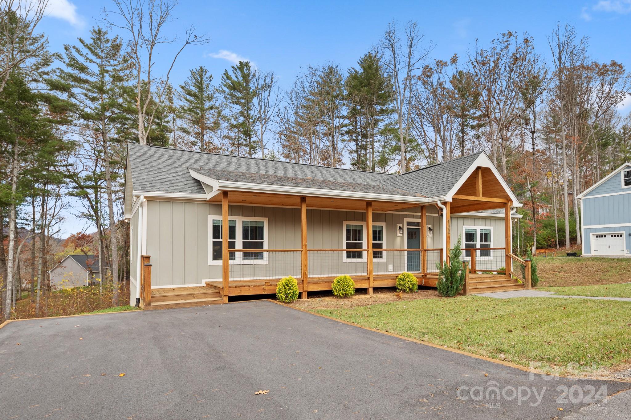 132 Cascade Rdg Road Fairview, NC 28730 - Photo 2 of 48 Gallery Image 2