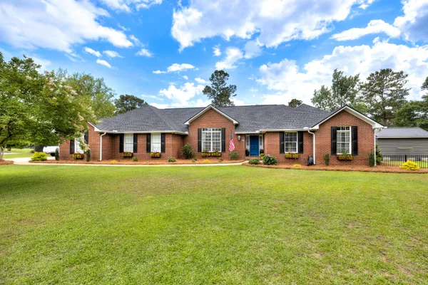 $415,000 | 1607 Heritage Drive, Manning, SC 29102