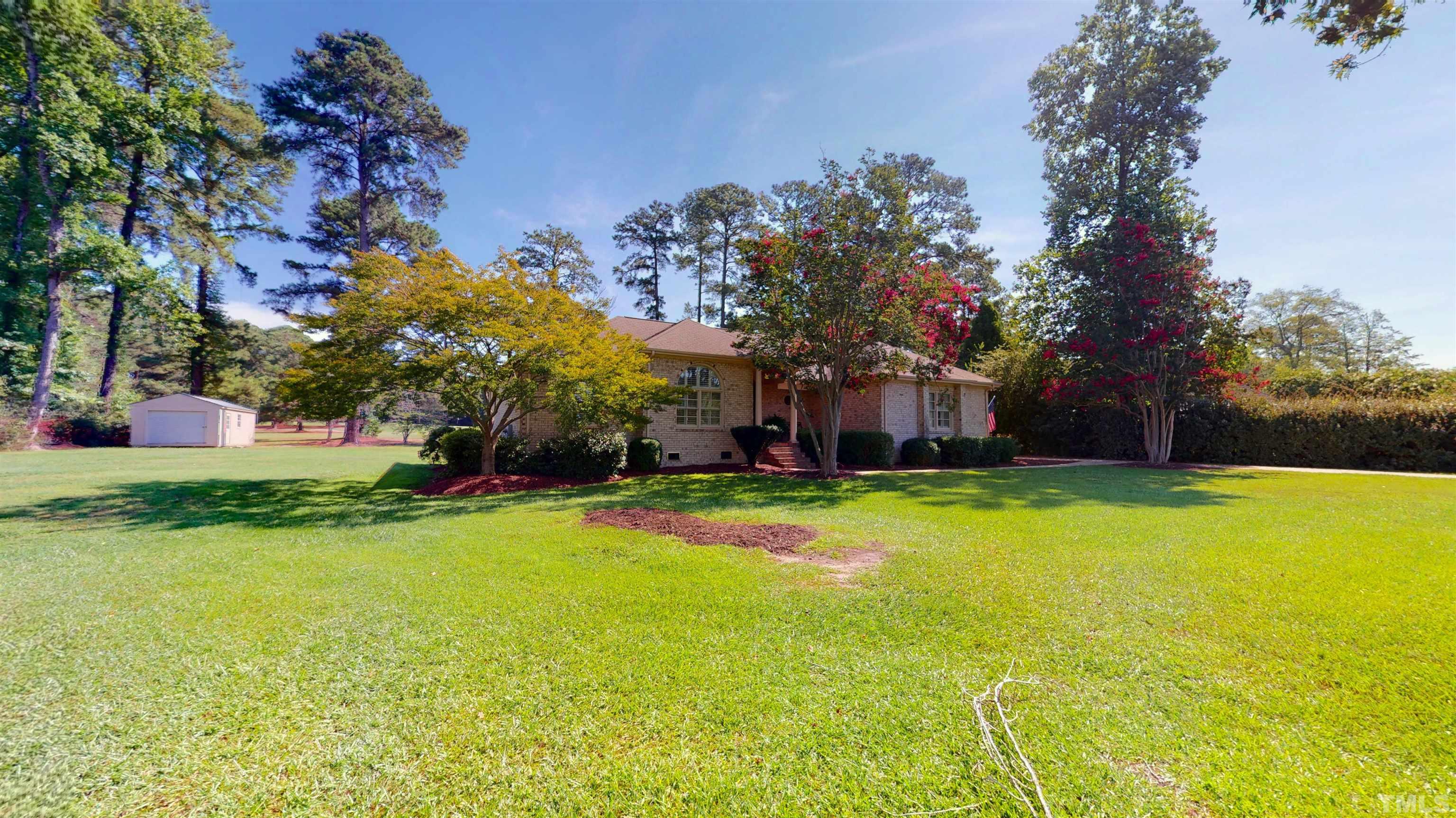 1262 Country Club Road Smithfield, NC 27577 - Photo 11 of 80 Gallery Image 11