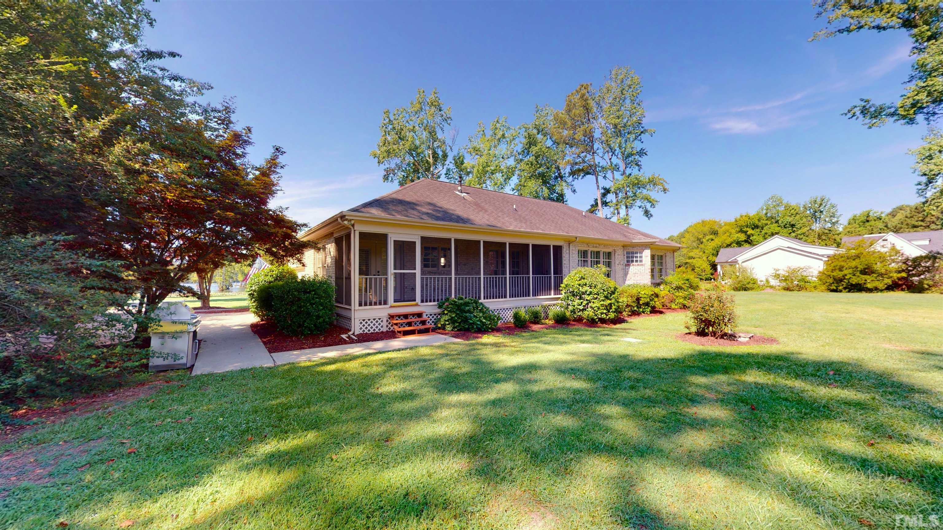 1262 Country Club Road Smithfield, NC 27577 - Photo 10 of 80 Gallery Image 10