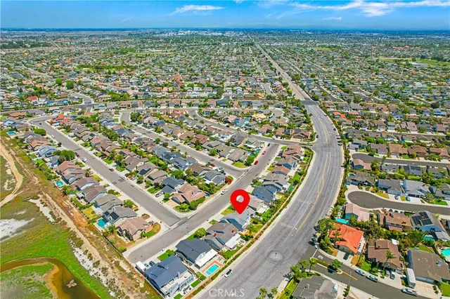 $1,750,000 | 18202 Foss Lane, Huntington Beach, CA 92648