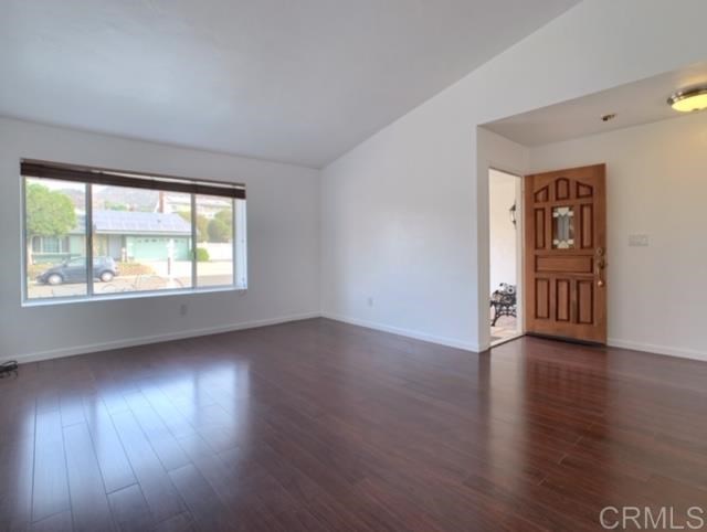 10535 Susie Place Santee, CA 92071 - Photo 5 of 23