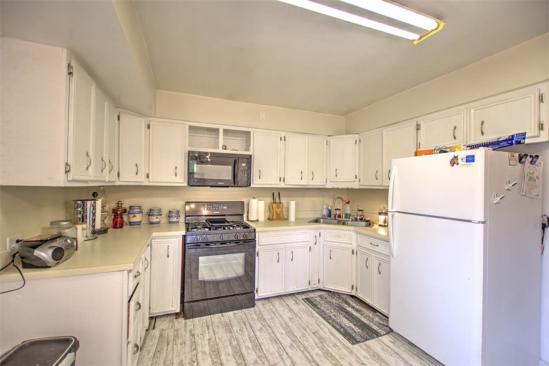 3247 Nevada Road Decatur, IL 62522 - Photo 8 of 26 Gallery Image 8