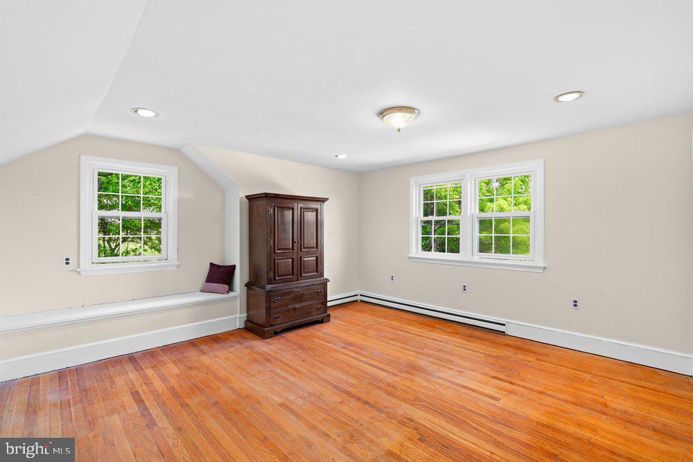 201 East Moyer Road Pottstown, PA 19464 - Photo 27 of 64 an empty room with windows and closet