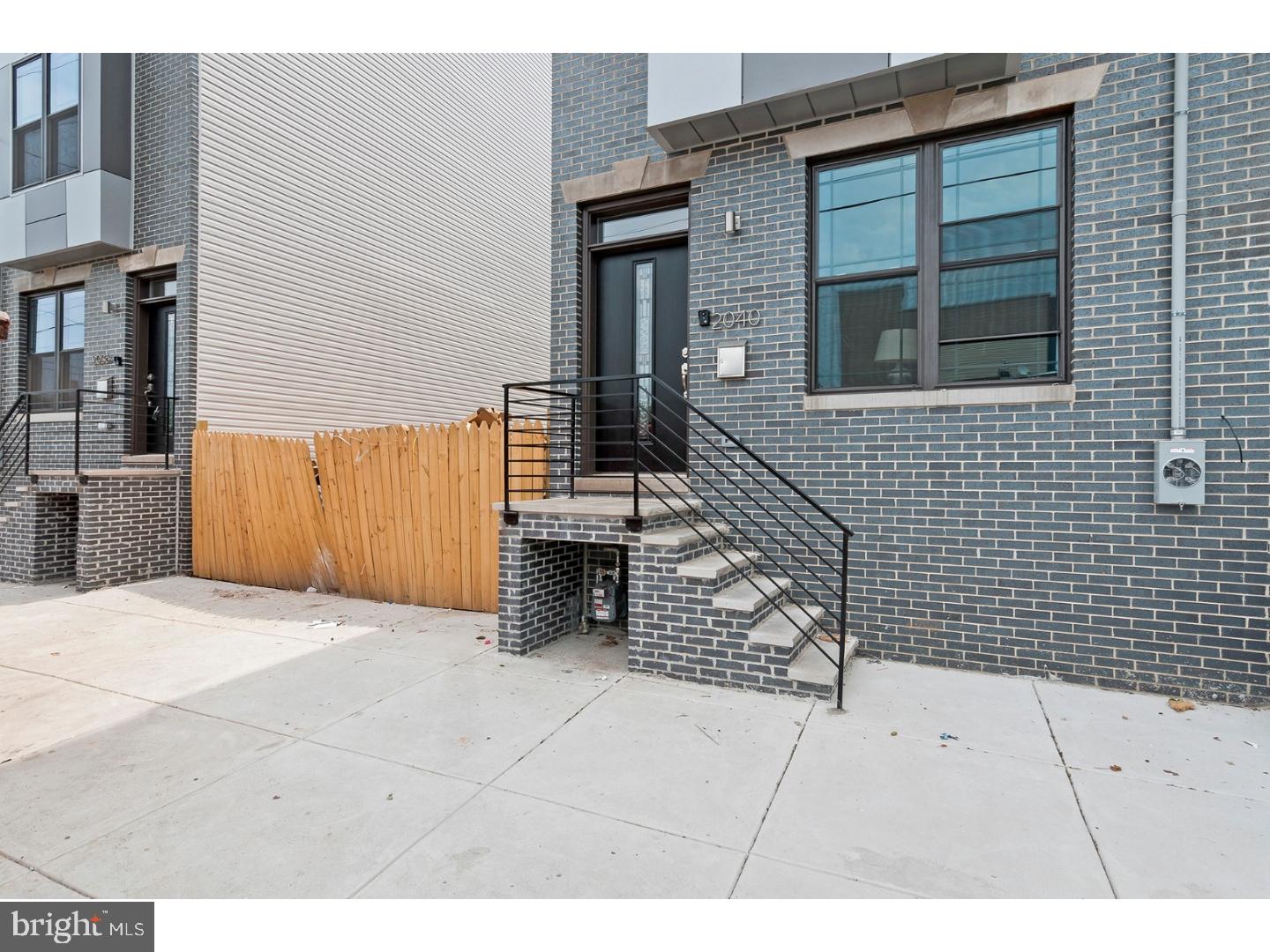 2040 Reed Street Philadelphia, PA 19146 - Photo 2 of 25 Gallery Image 2