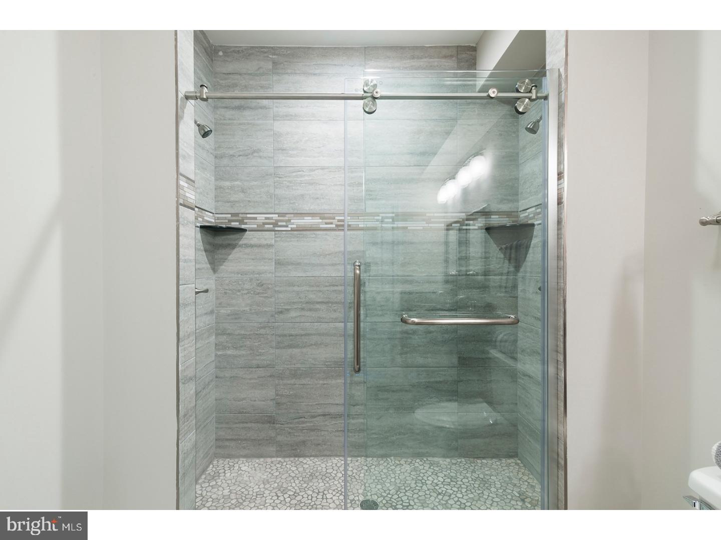 2040 Reed Street Philadelphia, PA 19146 - Photo 20 of 25 Gallery Image 20