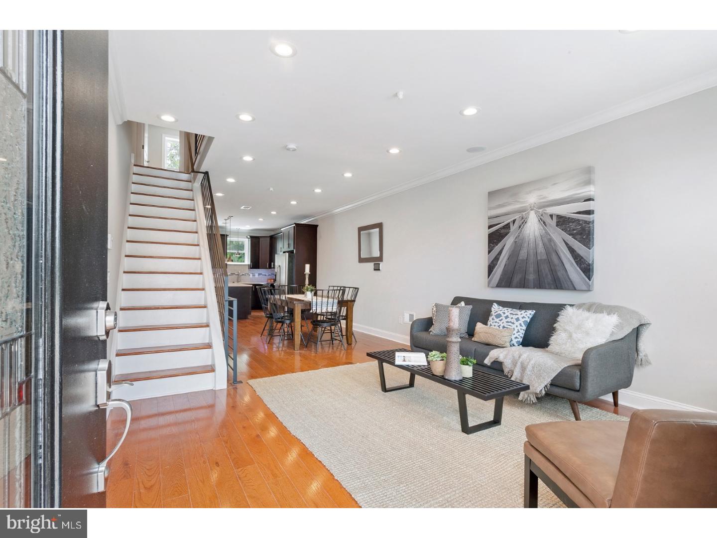 2040 Reed Street Philadelphia, PA 19146 - Photo 3 of 25 Gallery Image 3
