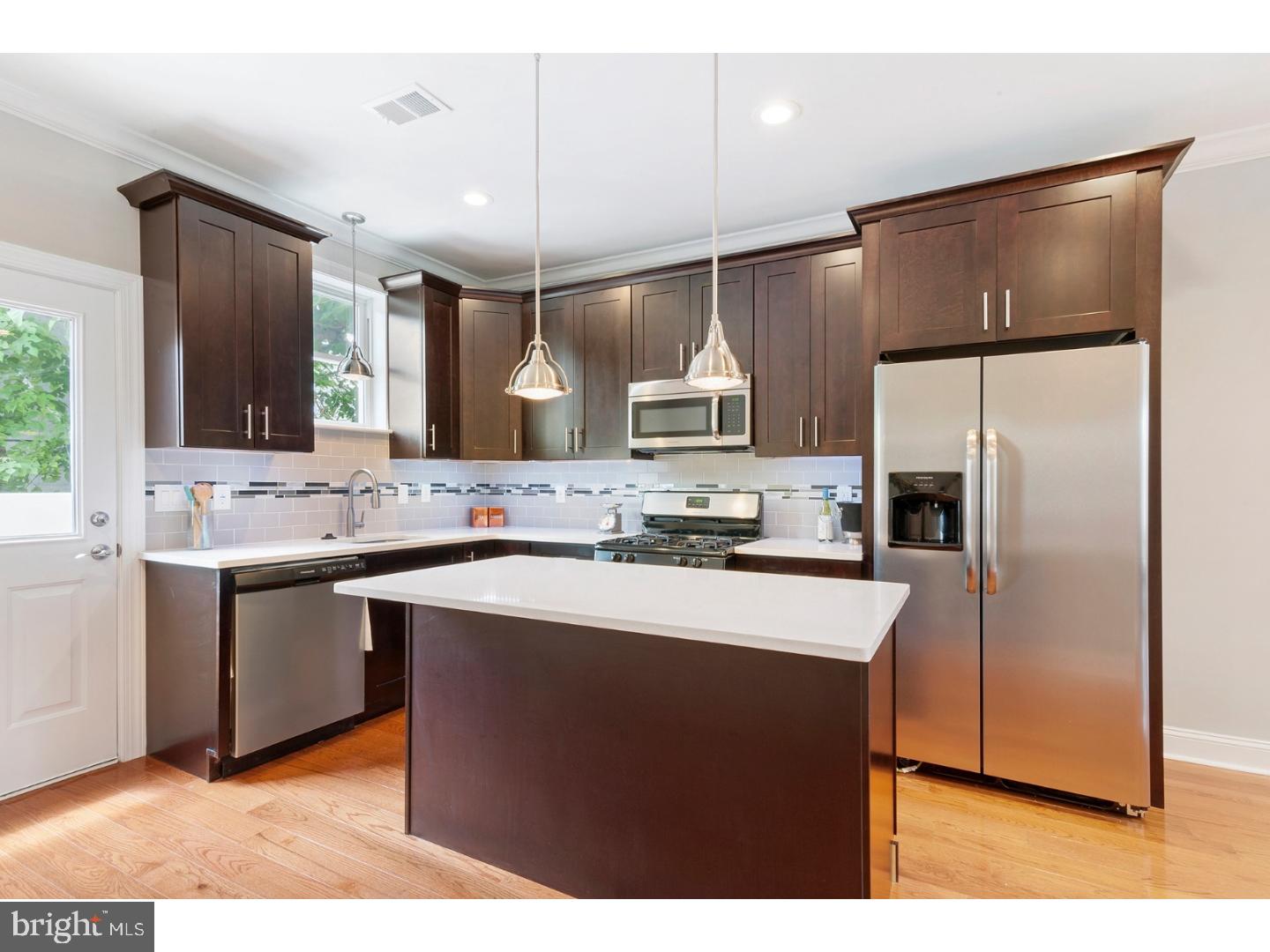 2040 Reed Street Philadelphia, PA 19146 - Photo 9 of 25 Gallery Image 9