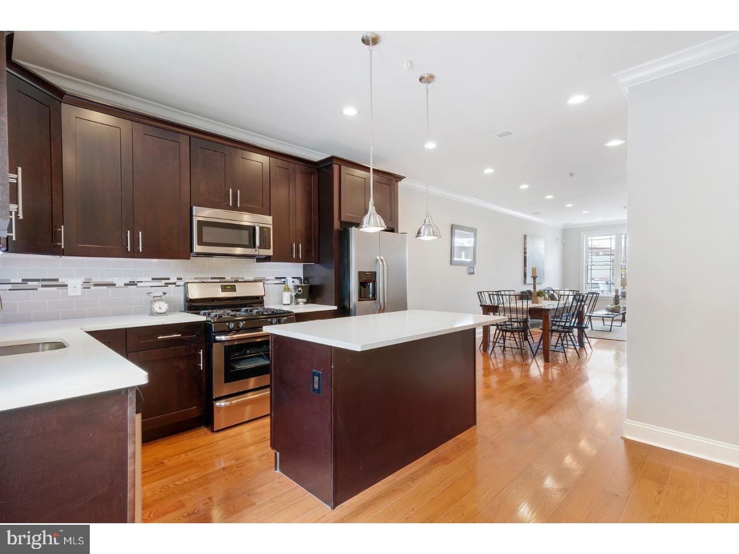 2040 Reed Street Philadelphia, PA 19146 - Photo 10 of 25 Gallery Image 10