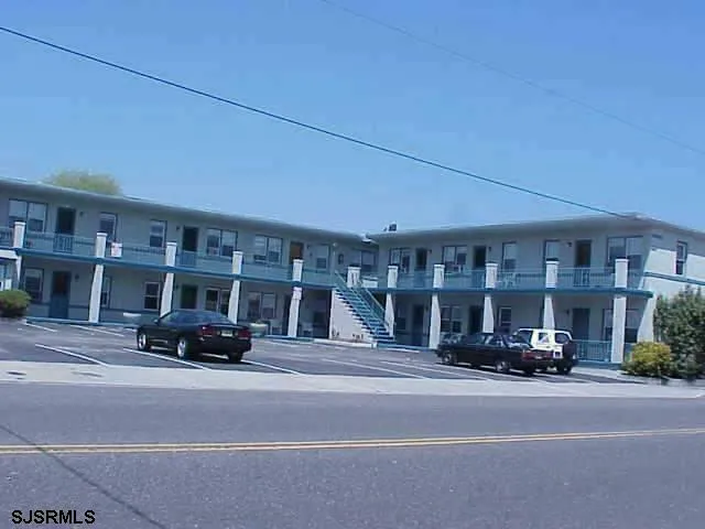 $199,900 | 9505 Ventnor Avenue, Unit 1, Margate City, NJ 08402