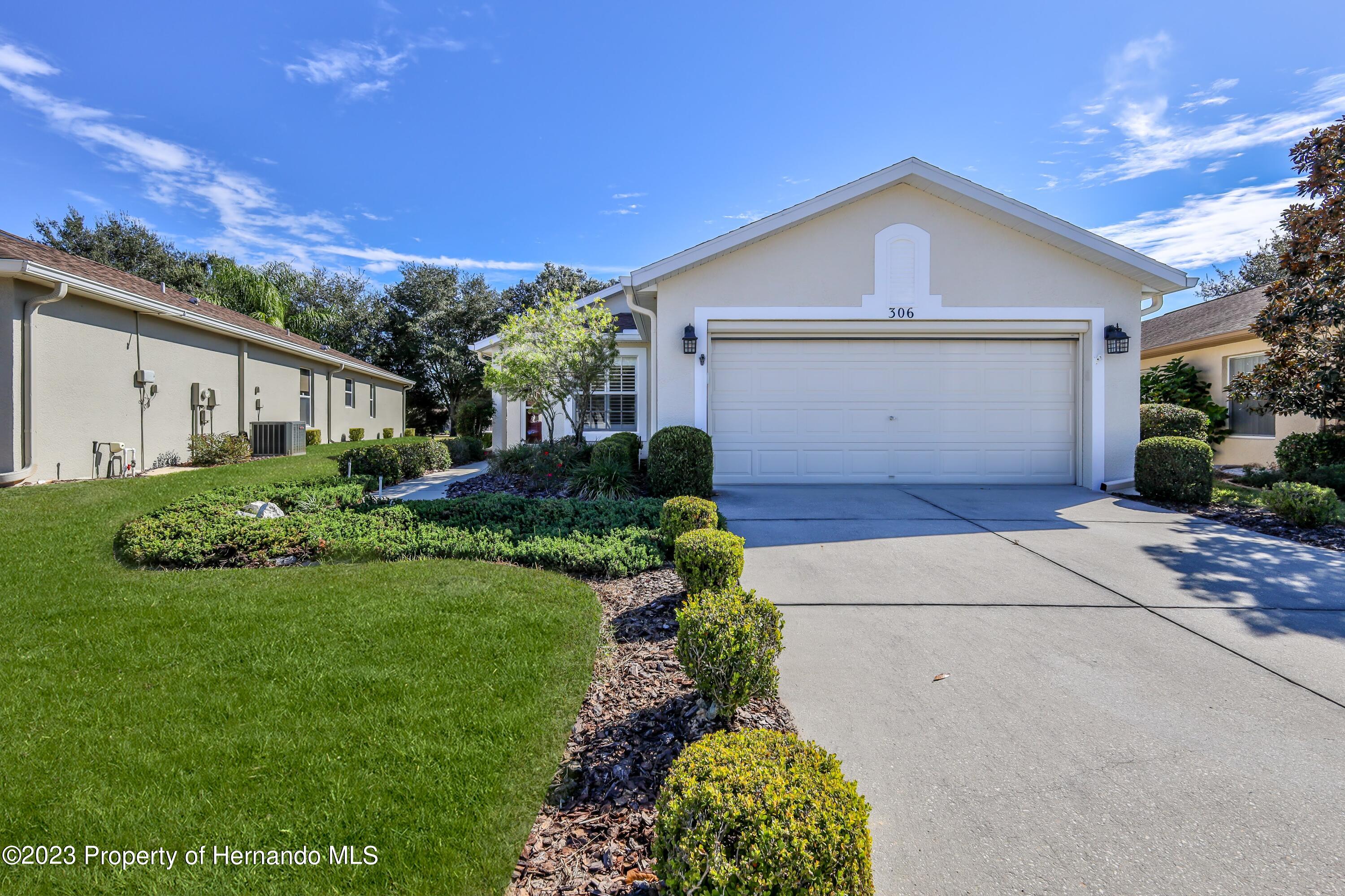 306 Rochester Street Spring Hill, FL 34609 - Photo 3 of 42 5W1A0651-Edit