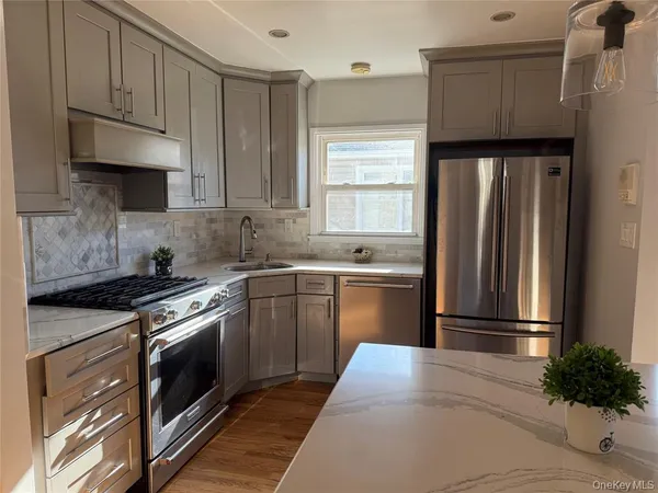 $3,500 | 7 Gibson Boulevard, Unit 2, Valley Stream, NY 11581