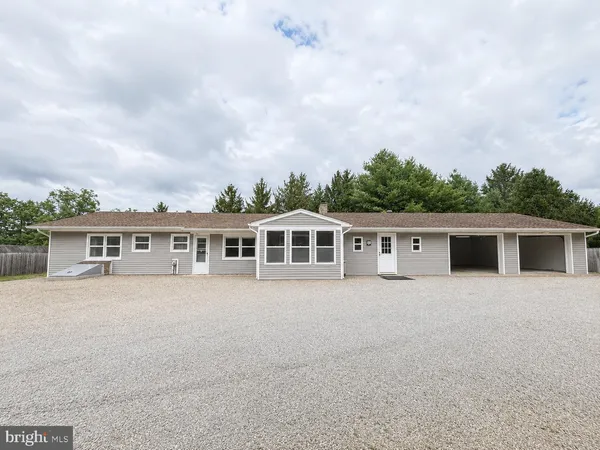 $3,100 | 99 Old Halfway Road, Barnegat, NJ 08005