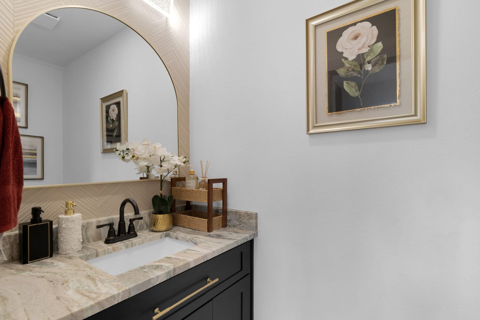 6726 Dumble Street, Unit B Houston, TX 77021 - Photo 38 of 42 a bathroom with a granite countertop sink and a mirror