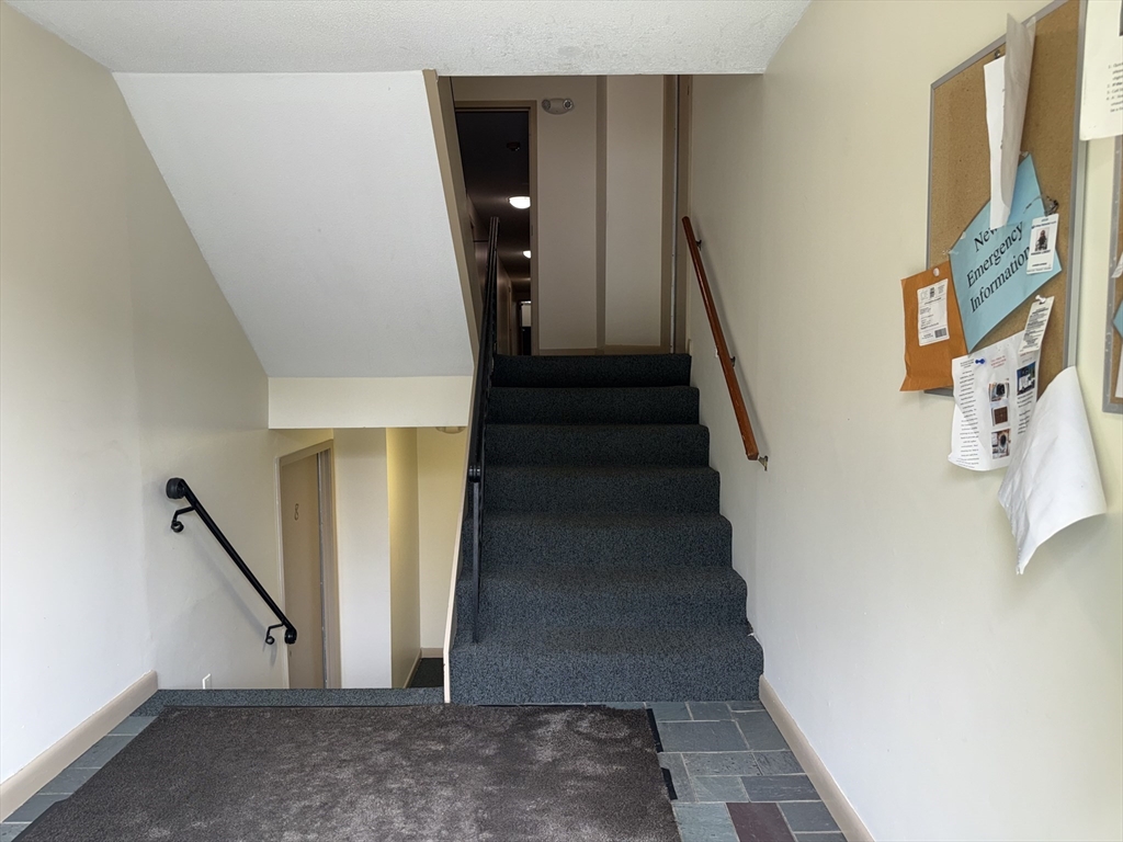 176 Maple Avenue, Unit 131 Rutland, MA 01543 - Photo 12 of 16 a view of entryway