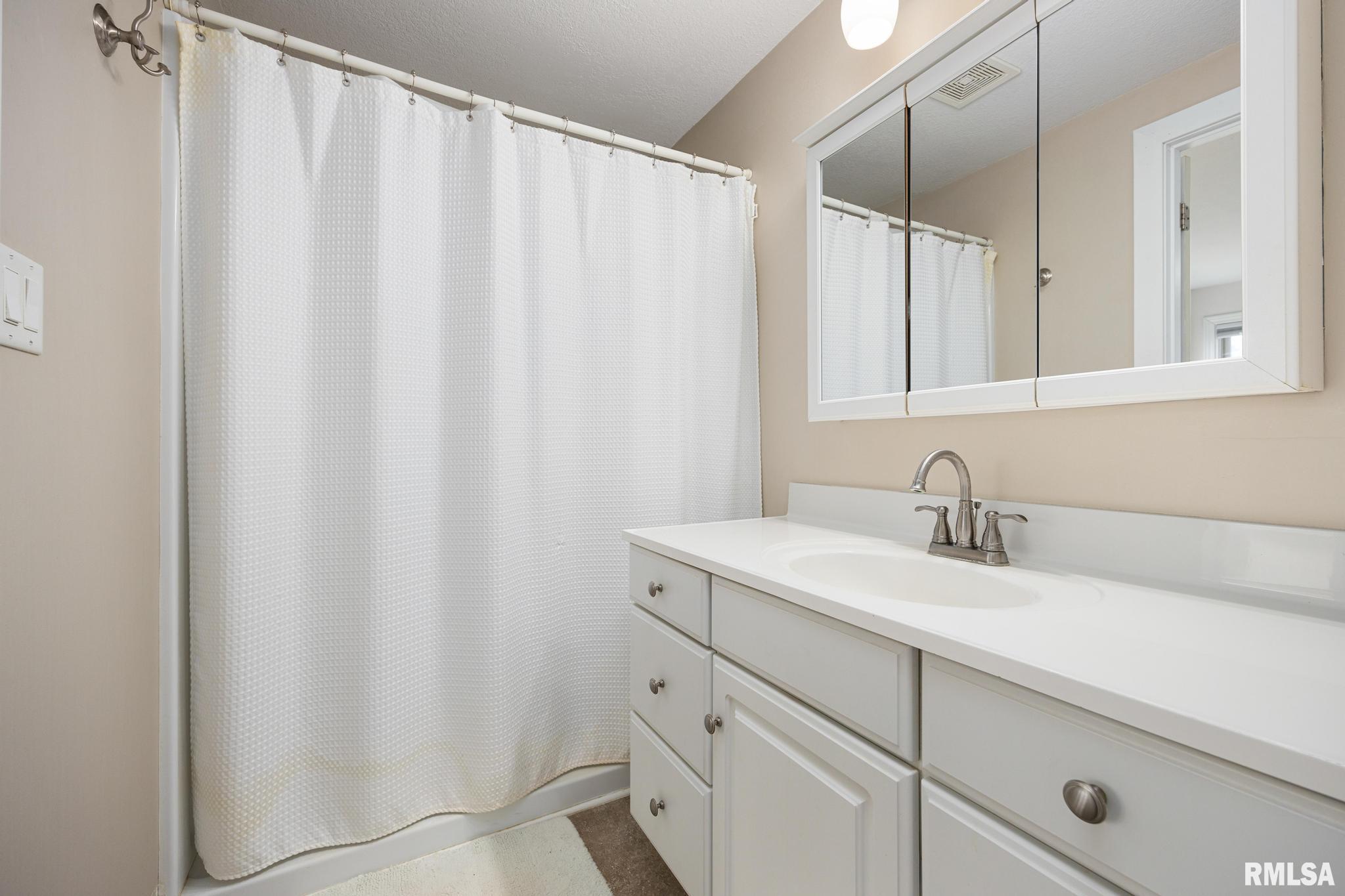 9515 West Littlefield Drive Mapleton, IL 61547 - Photo 18 of 44